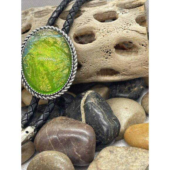 - Silver Large Green Faux Opal Wedding Mens  Womens Western Southwest Bolo - Picture 5 of 12